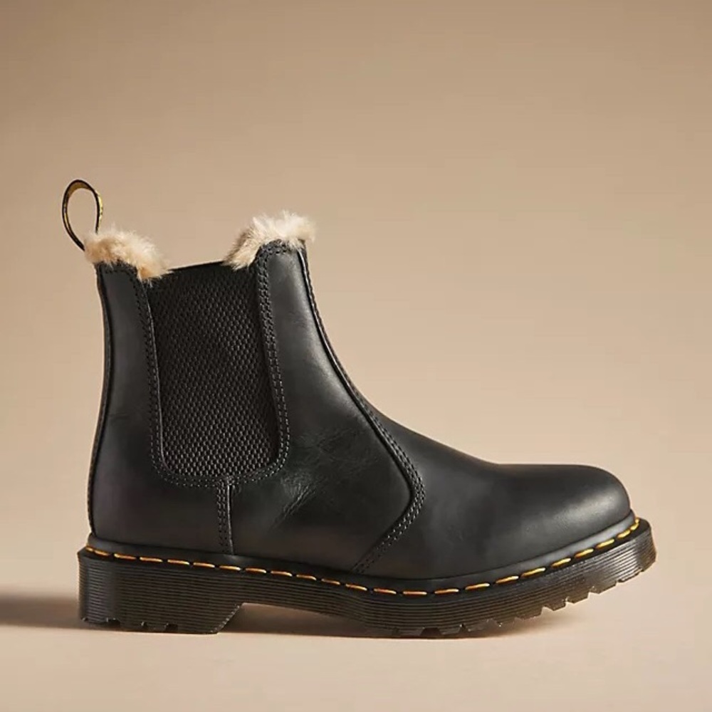Like New! DR. MARTENS 2976 Leonore Chelsea Boots